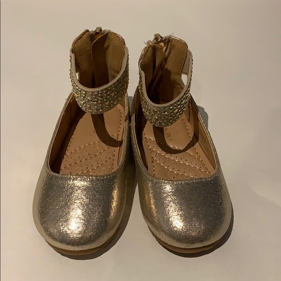 Tahari Gold flats size 5 toddler - Picture 2 of 4